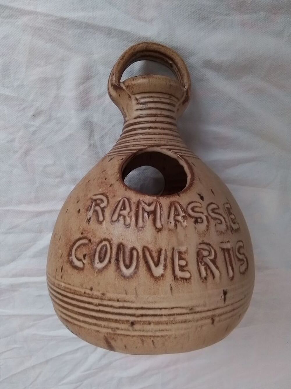 Authentique range-couverts en poterie rustique, Cuisine