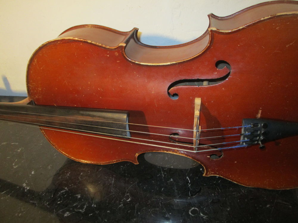 Violoncelle 1/2 tr&egrave;s bon son Instruments de musique
