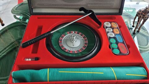 ENSEMBLE DE ROULETTE CASINO AVEC ATTACHE CASE 140 Bordeaux (33)