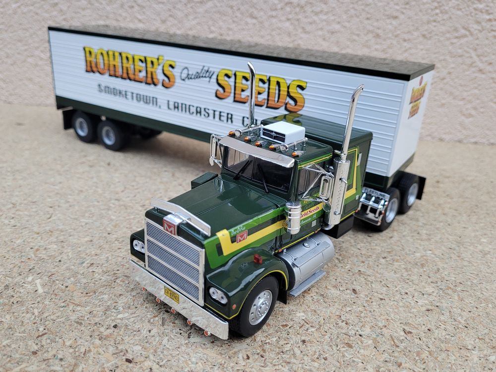 Camion am&eacute;ricain Marmon CHDT + semi-remorque fourgon 