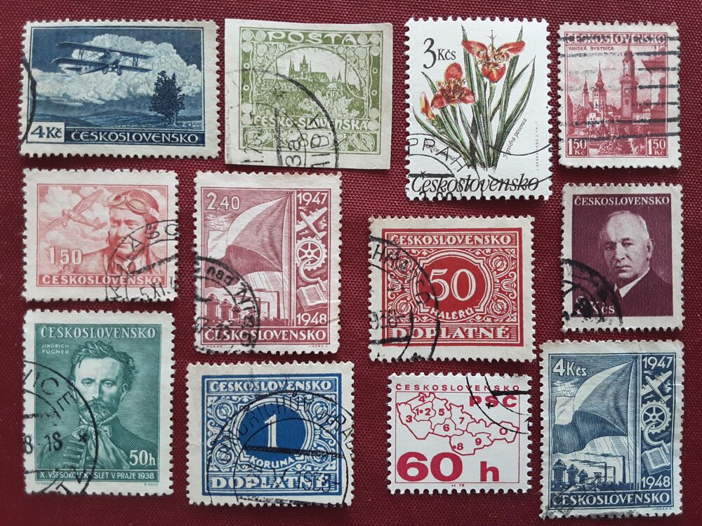 12 timbres &agrave; collection TCHECOSLOVAQUIE oblit&eacute;r&eacute;s d'&eacute;poque 