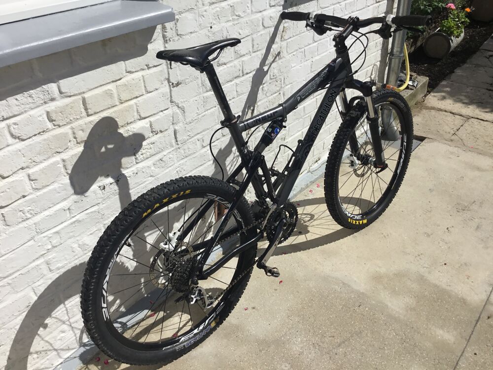 VTT d&eacute;cathlon N-E-U-F Rockrider Vélos