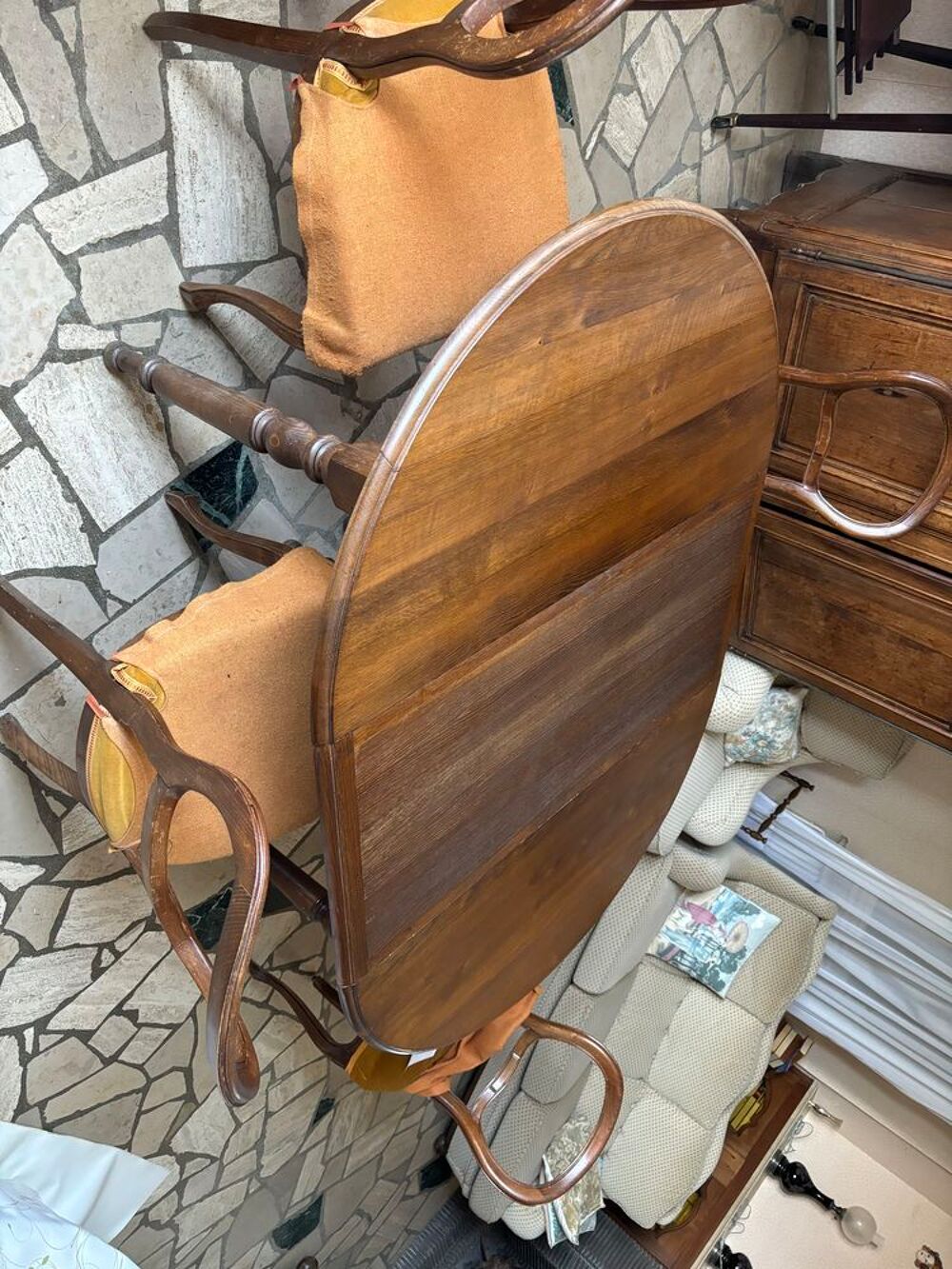 Belle table ovale Meubles