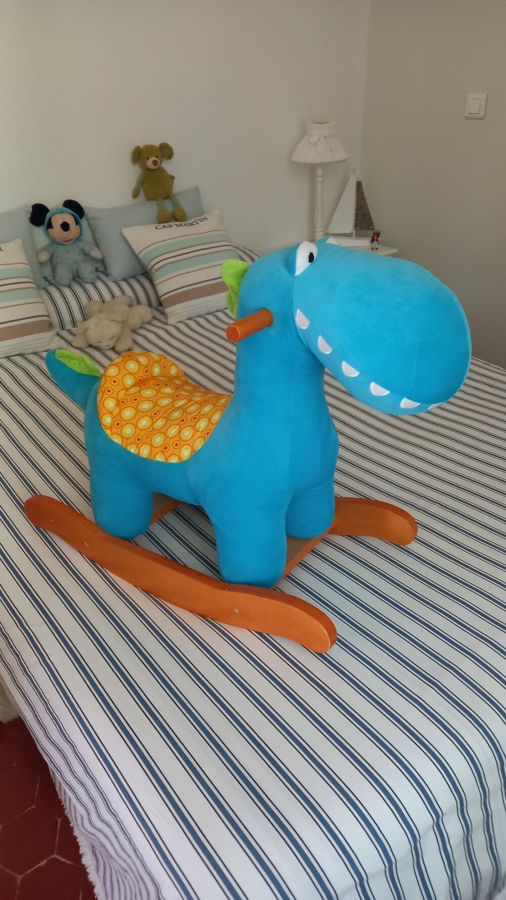 Petit dinosaure &agrave; bascule Jeux / jouets
