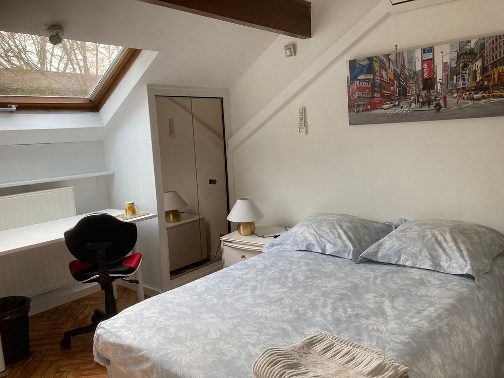 Location Colocation Chambre chez l'habitant. Caluire-et-cuire