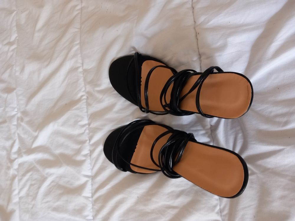sandales noires neuves pointure43 Chaussures