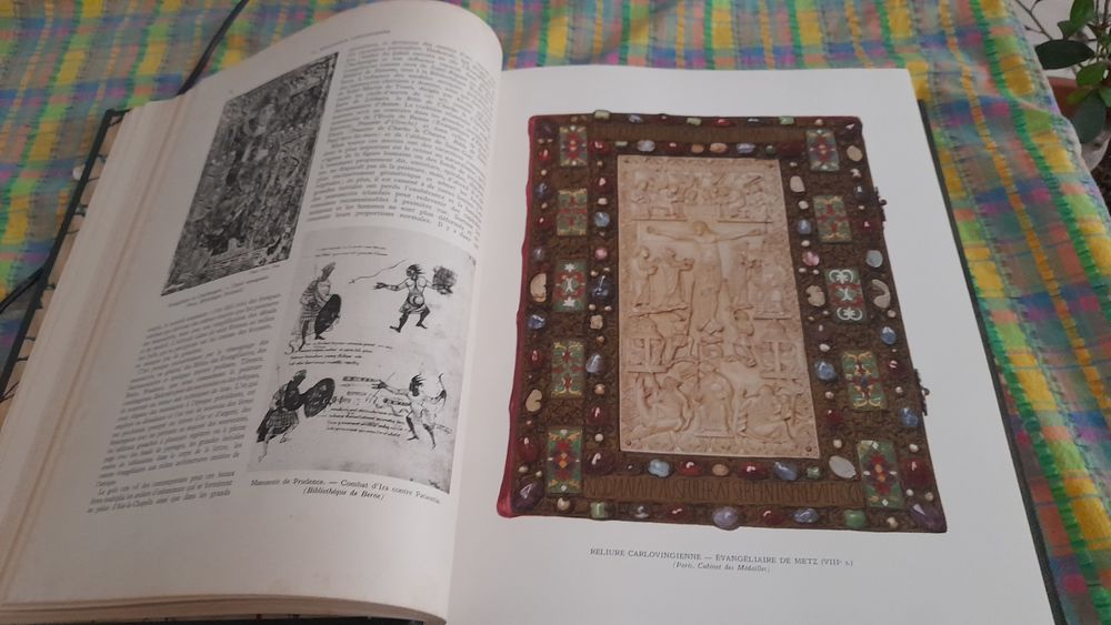 Encyclop&eacute;die histoire g&eacute;n&eacute;rale de l'art mediavale 