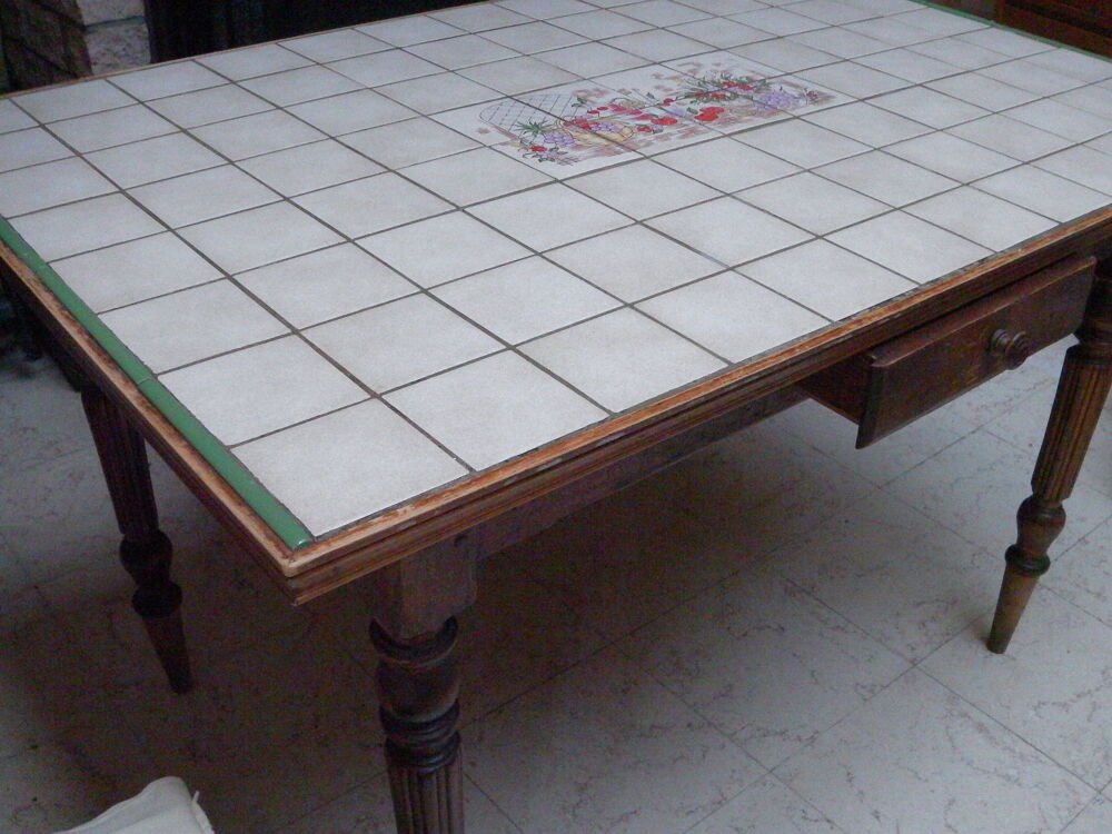 TABLE ANCIENNE CUISINE CARRELEE Meubles