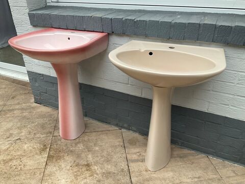 Deux vasque avec colonne, bon �tat. 60 Saint-Amand-les-Eaux (59)