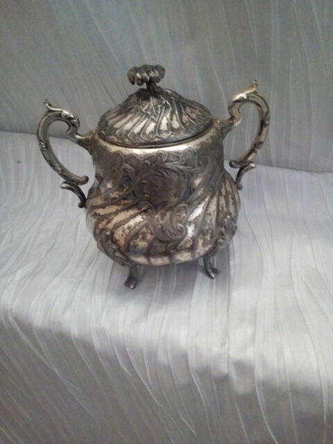 Sucrier ancien de style Louis XV en m�tal argent�  100 Savigny-sur-Orge (91)