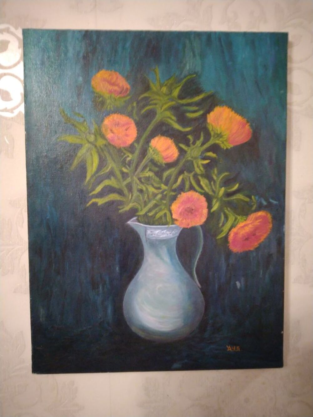 Tableau vase de fleurs sur fond bleu; unique, peint main. Décoration