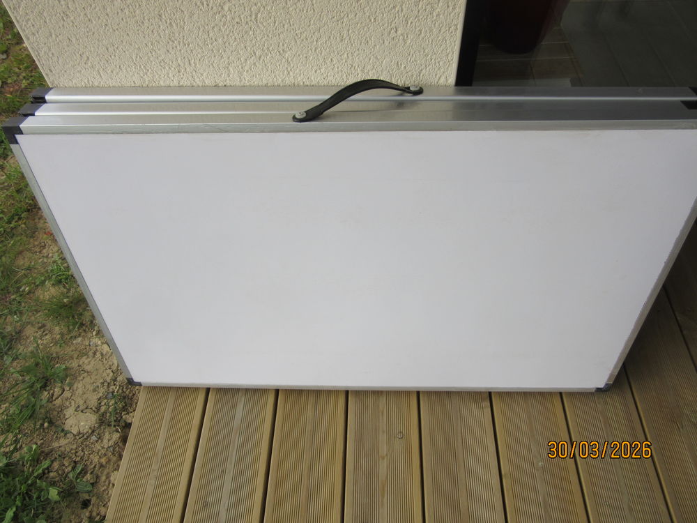TABLE A TAPISSER Bricolage