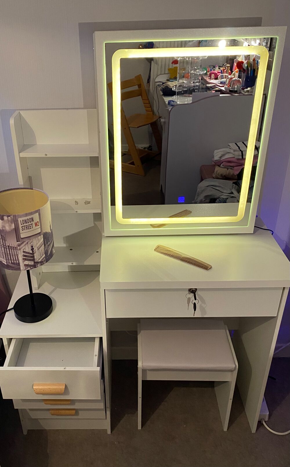 Coiffeuse NEUF Moderne avec Miroir Lumineux Meubles