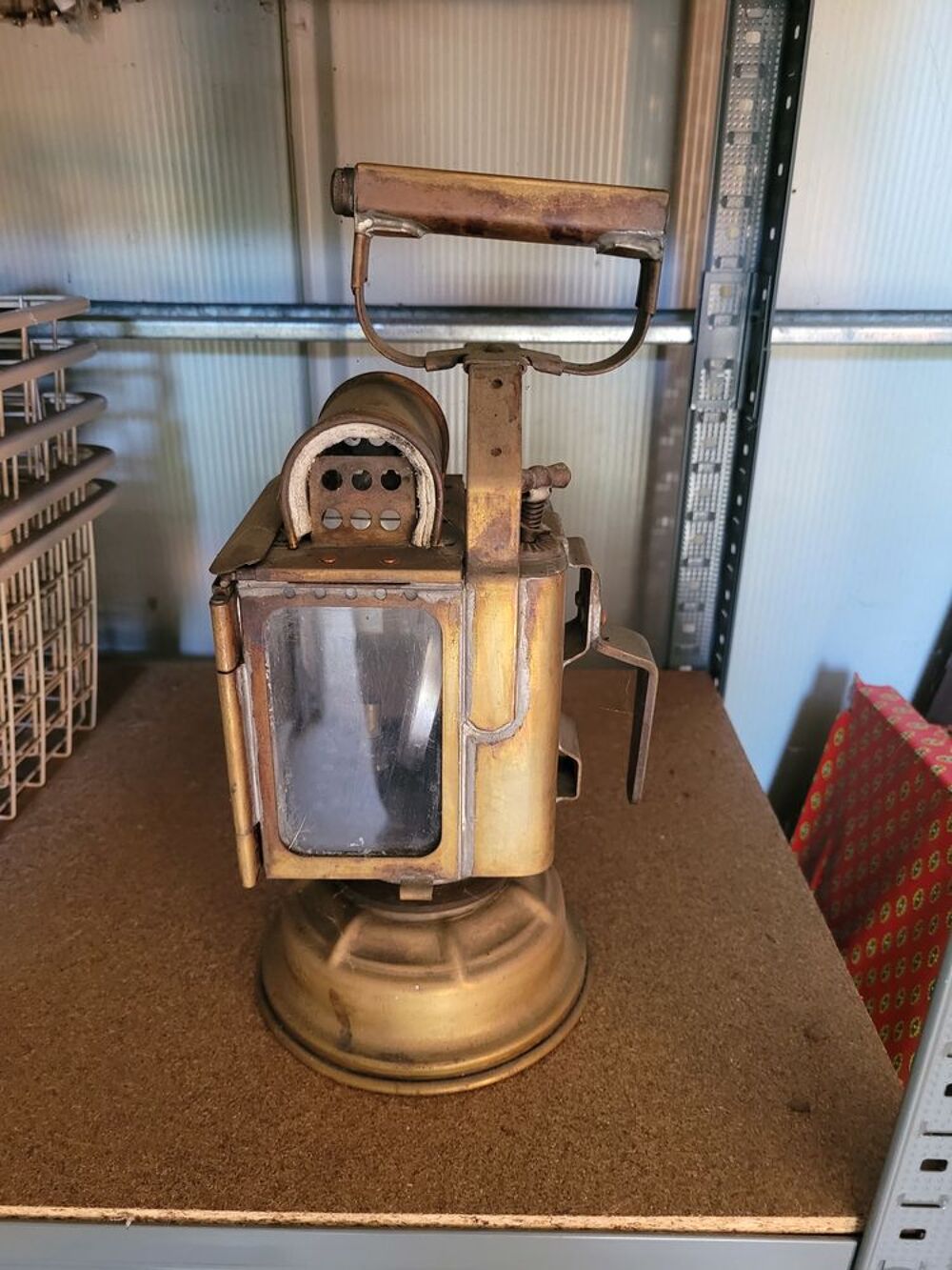 Lampe sncf en cuivre Décoration