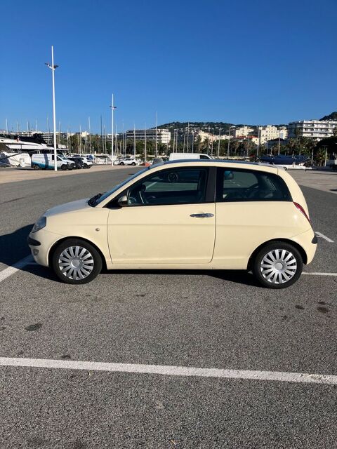 Lancia ypsilon 1.2 8v Oro