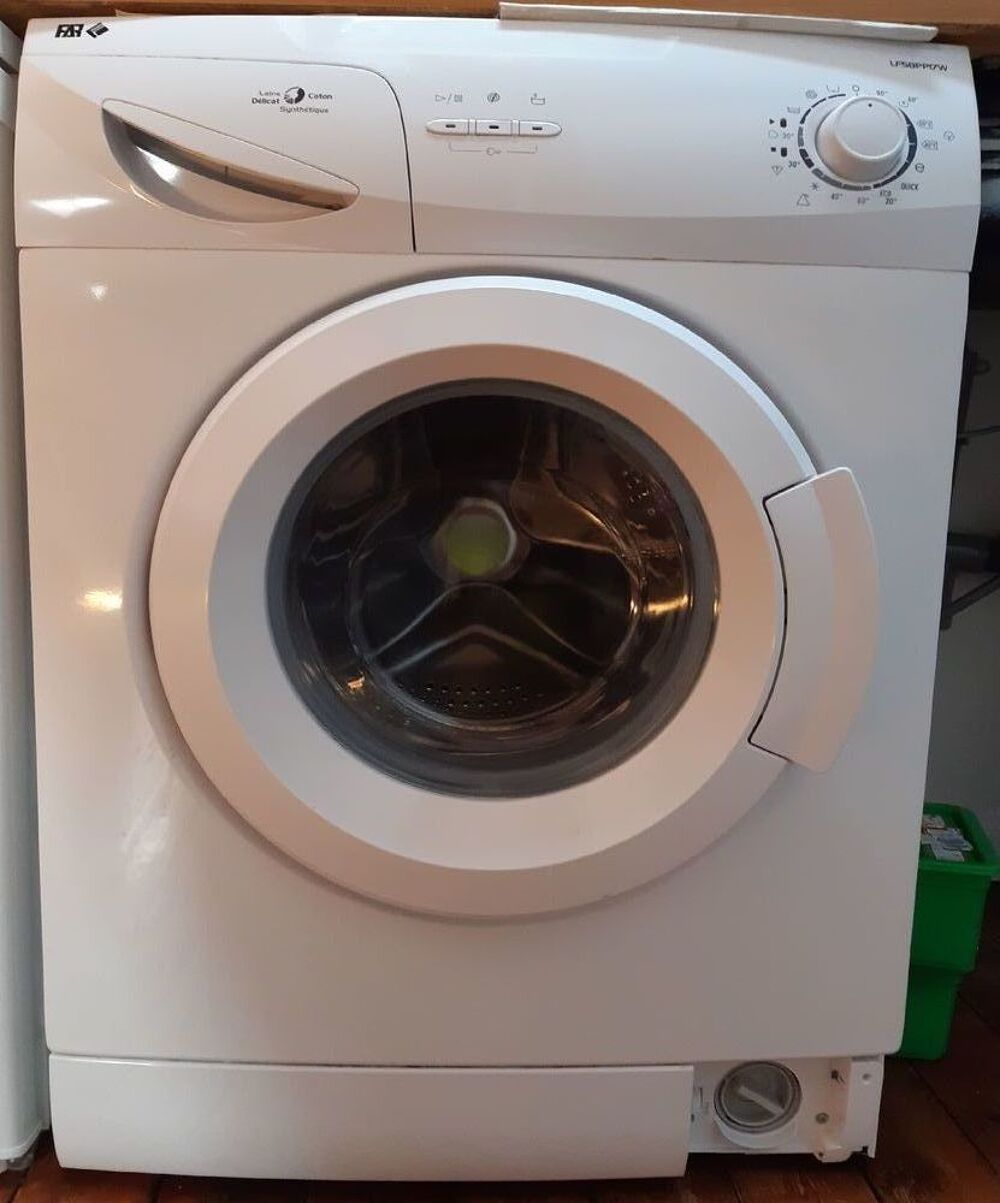 : Machine &agrave; laver (r&eacute;f&eacute;rence : FAR LF58PP17W) Electroménager