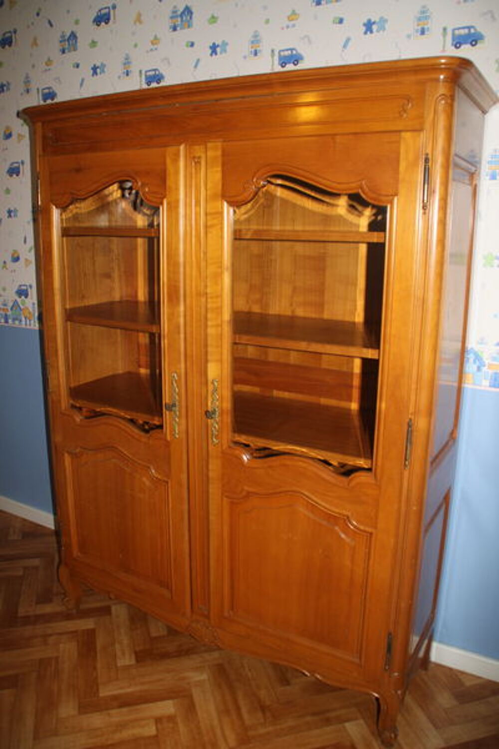 Biblioth&egrave;que vitr&eacute;s style Louis XV Meubles