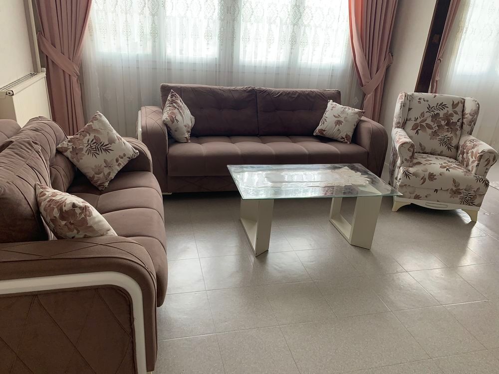 Canap&eacute; 3 places + canap&eacute; 2 places + fauteuil + table basse Meubles