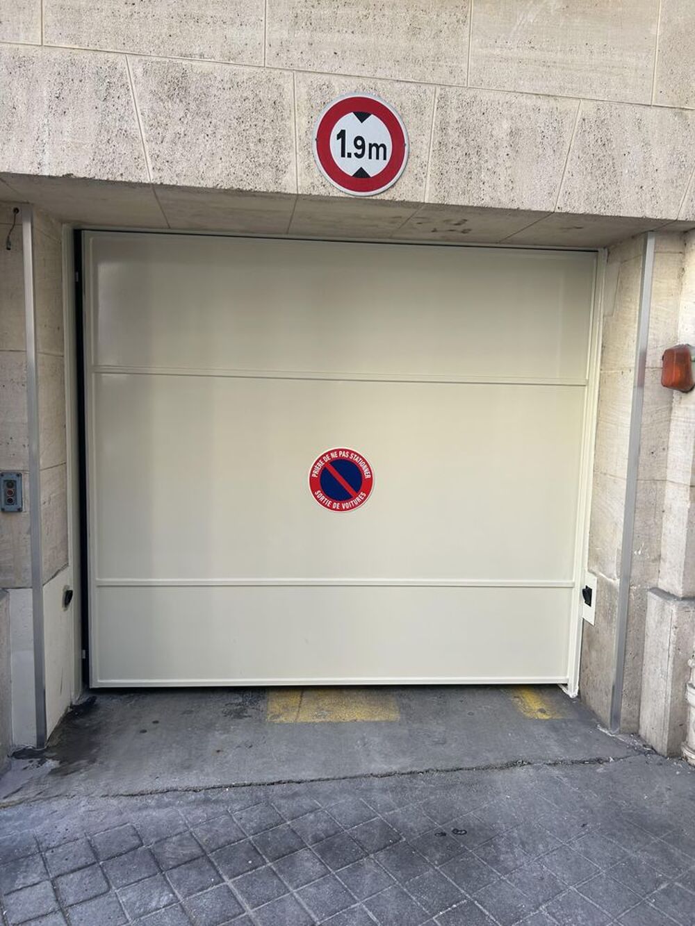 Location Parking/Garage Emplacement de parking Paris 7e (Grenelle / Gros Cailloux) Paris 7