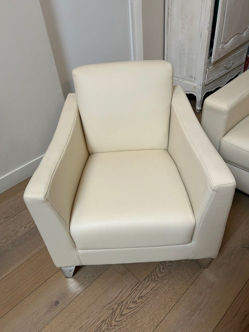  Canap&eacute; + Fauteuil BUROV cuir - salon luxe - valeur 9 000€ + Meubles