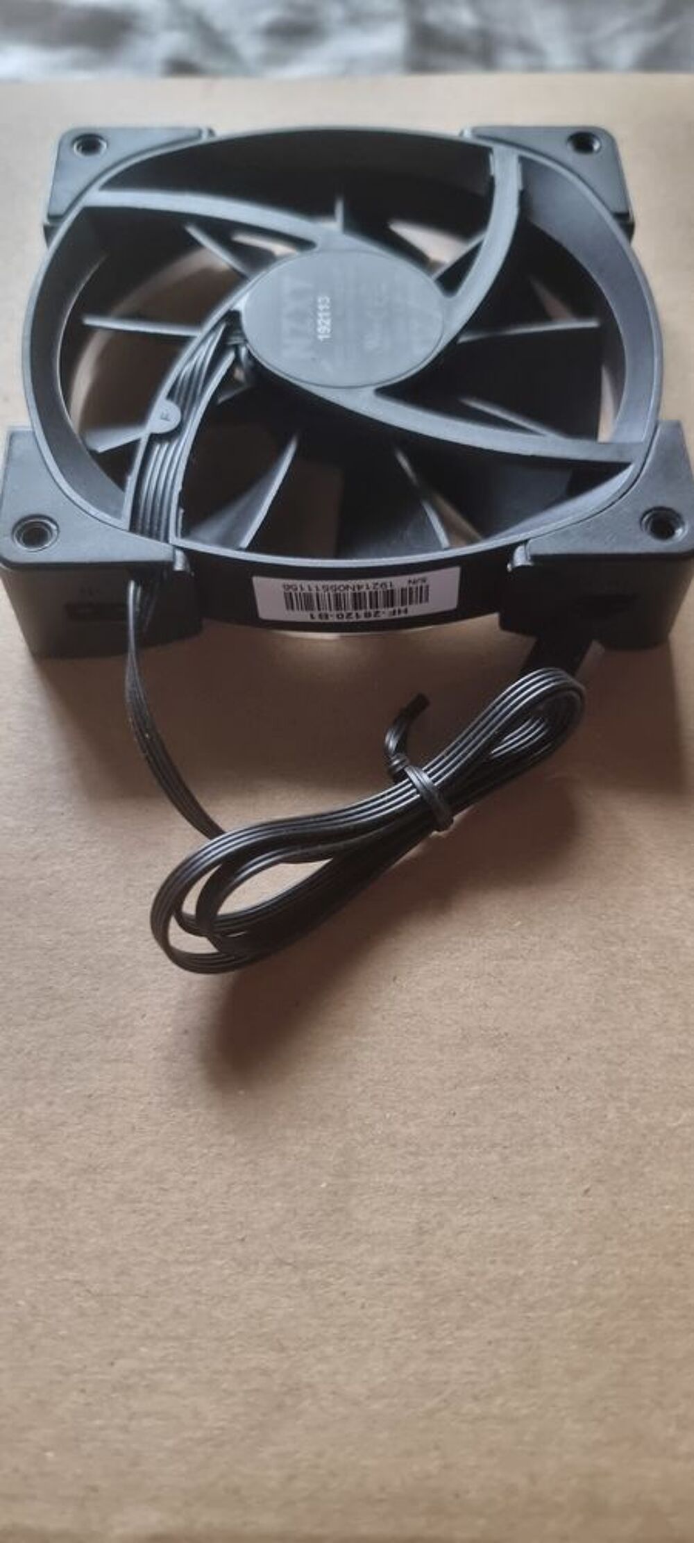 Ventilateurs noirs NZXT 2x 140mm - 1x 120mm RGB Matériel informatique