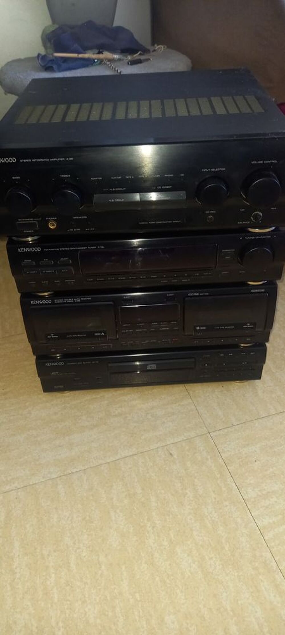 Hi-Fi Kenwood ampli, CD player,lecteurs K7, Tuner, 2 HP Audio et hifi