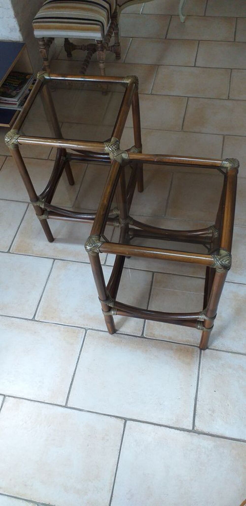 table bout de canap&eacute; Meubles