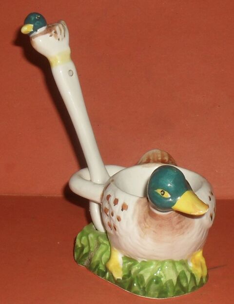 Coquetier canard avec sa cuill�re
NEUF 20 Montreuil (93)