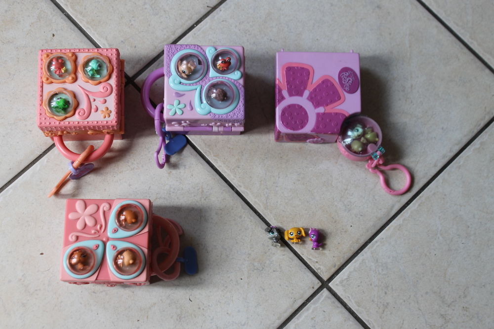 Polly pocket Littlest Petshop Jeux / jouets
