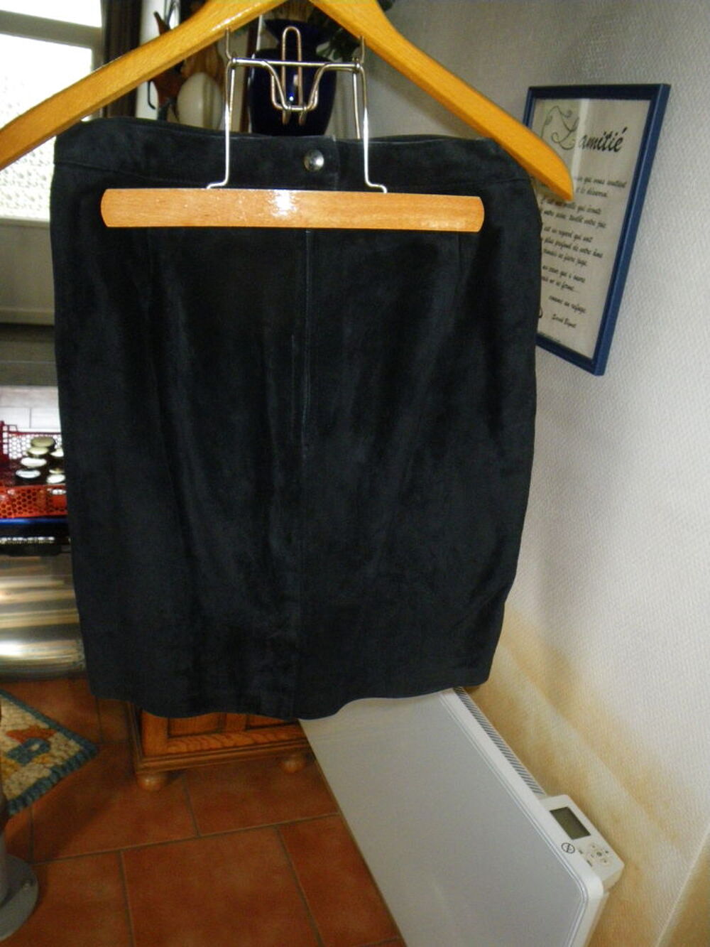Veste en Dain Noir et Jupe Vêtements