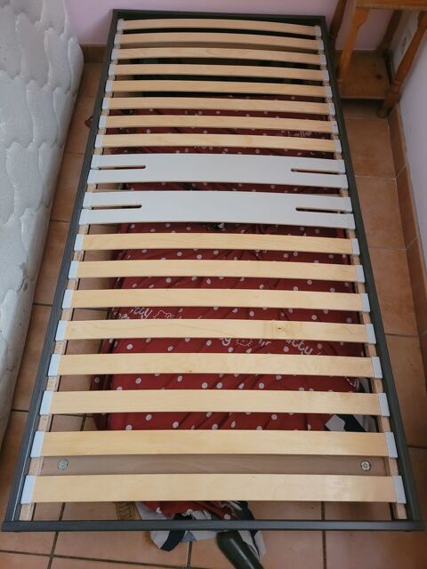 Lit 1 personne + sommier tat neuf (1 an) 55 Marseille 2 (13)