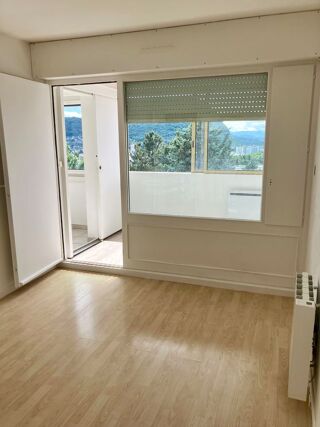  Appartement � louer 3 pi�ces 80 m�