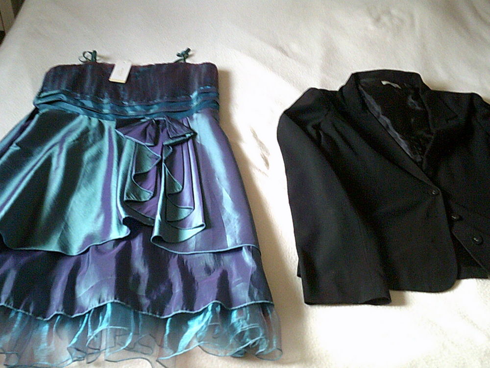 Robes neuves ou port&eacute;es 1 fois Vtements