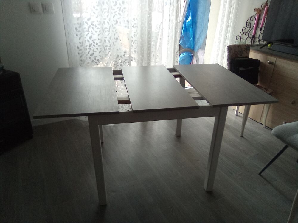 Cause d&eacute;m&eacute;nagement table de salle a manger gris p&egrave;le Meubles