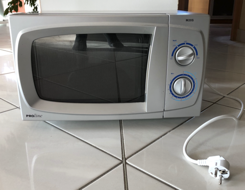 Micro-ondes PROline � r�parer ou pour pi�ces d�tach�es 10 Dracy-le-Fort (71)