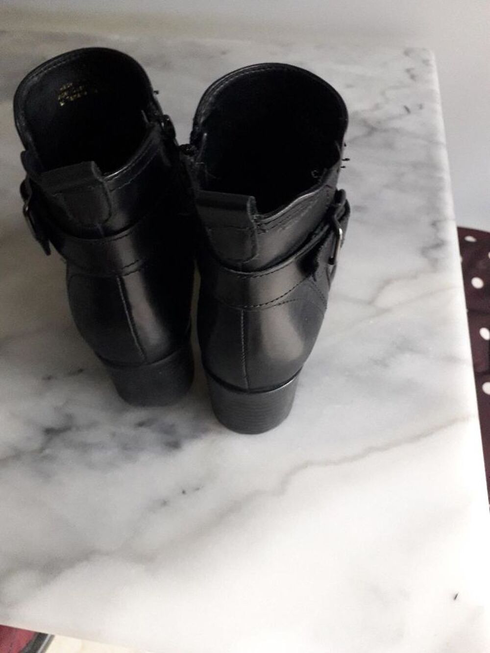 BOTTINES FEMME EN CUIR Chaussures