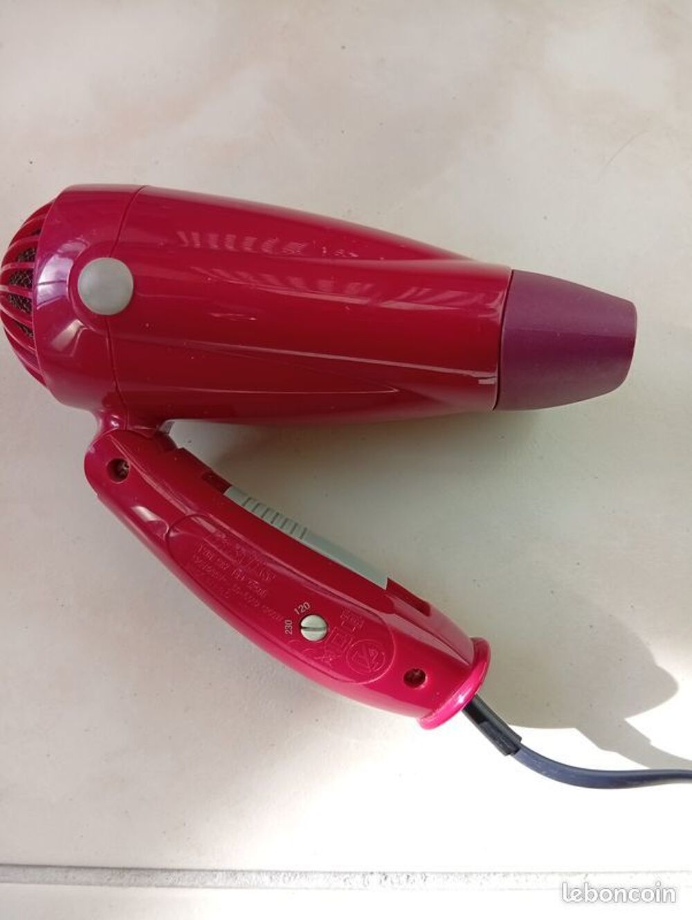 S&egrave;che-cheveux pliable Babyliss Electroménager
