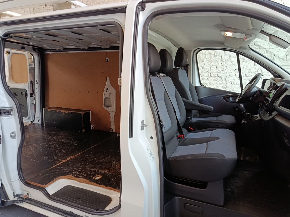 Vivaro VIVARO CA F2900 L2H1 1.6 CDTI 145 CH BITURBO ECOFLEX S/S PACK CLIM + 2017 occasion 79170 Secondign&eacute;-sur-Belle