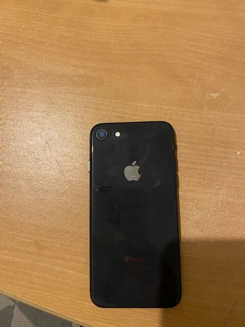 iPhone 8 64 g 300 La Chapelle-Saint-Mesmin (45)