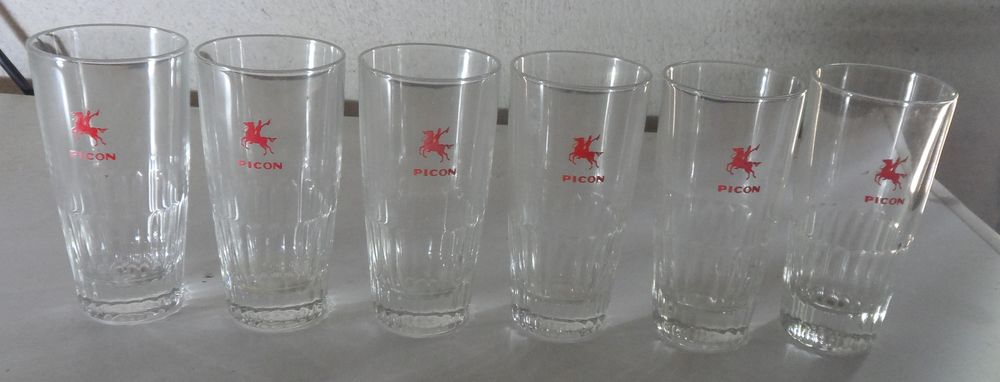 S&eacute;rie de 6 verres anciens collector Picon 
Hauteur 10,5 cm Cuisine