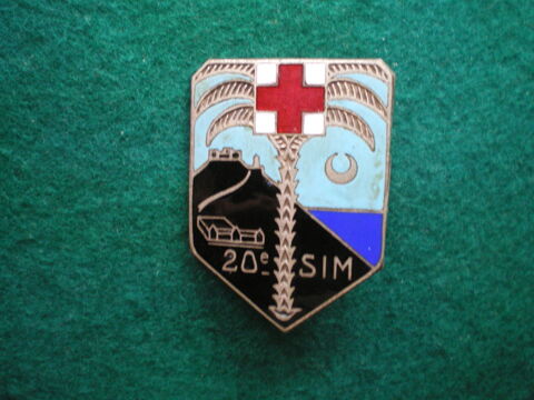Insigne de Sant� - 20� S.I.M. Section Infirmiers Militaires. 76 Caen (14)