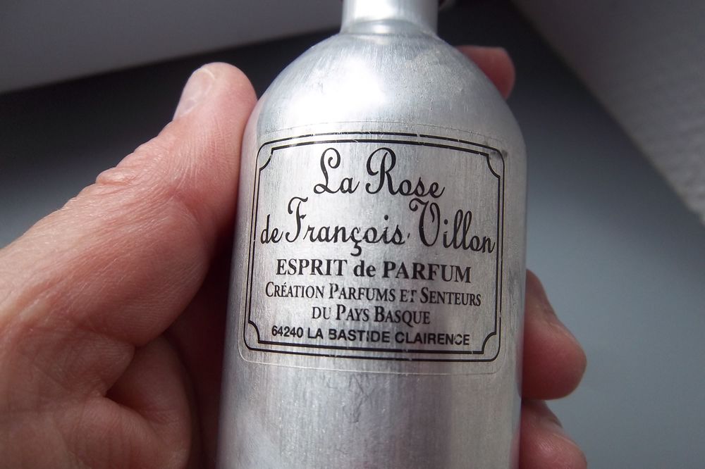 LA ROSE DE FRANCOIS VILLON ESPRIT DE PARFUM 