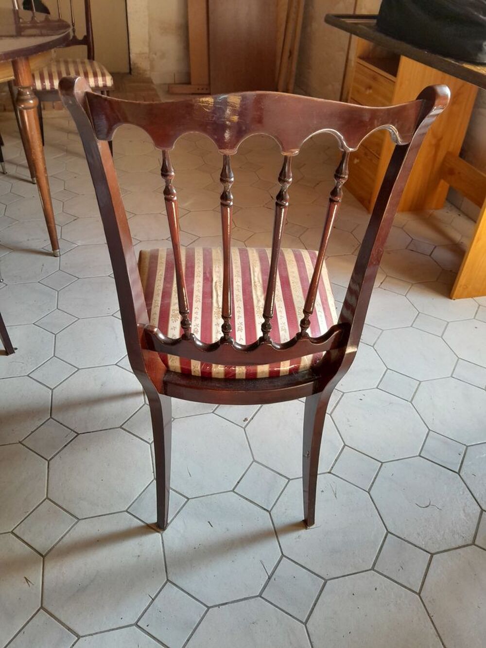 Table R&eacute;gency + 6 chaises Meubles