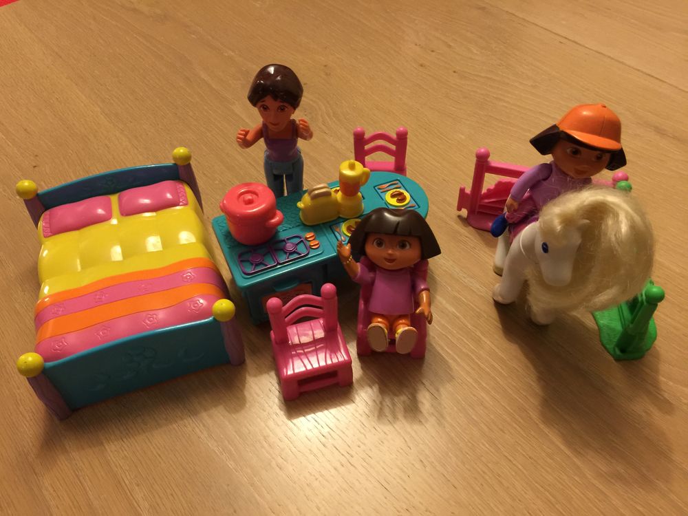 Chambre et personnages pour maison Dora Jeux / jouets