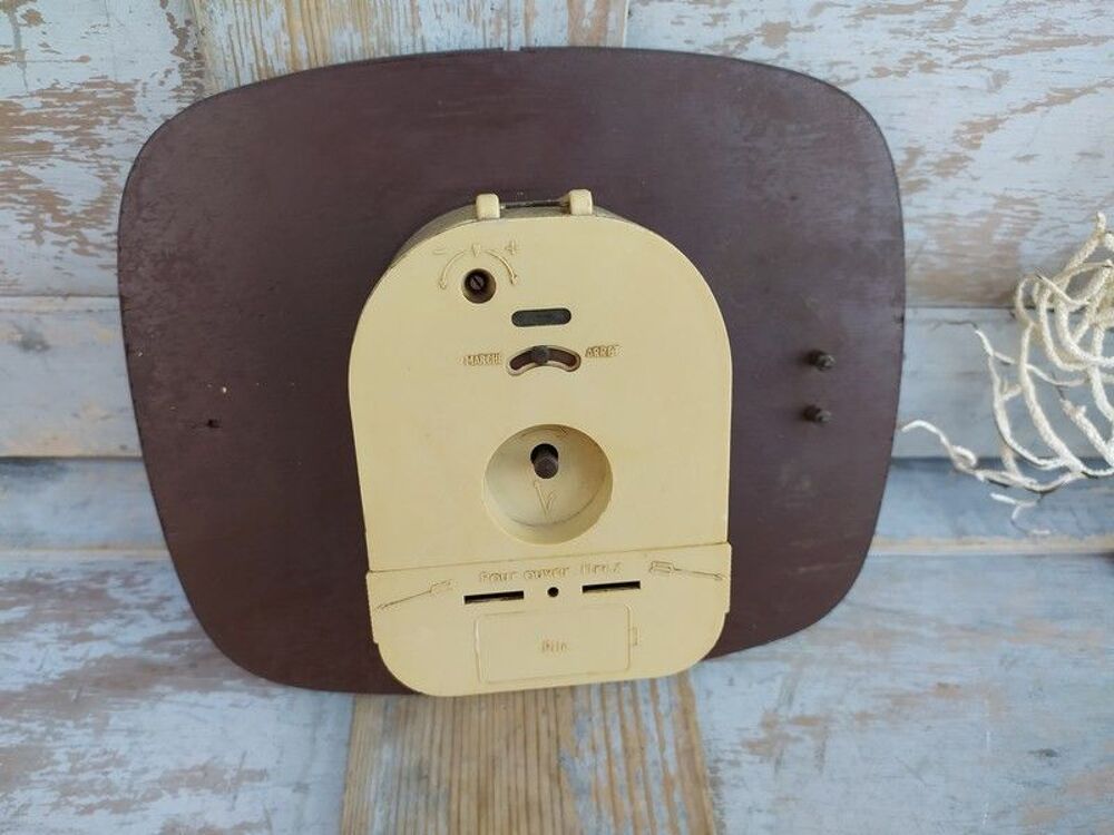 Pendule Murale Vintage ODO Formica Noir et Laiton
