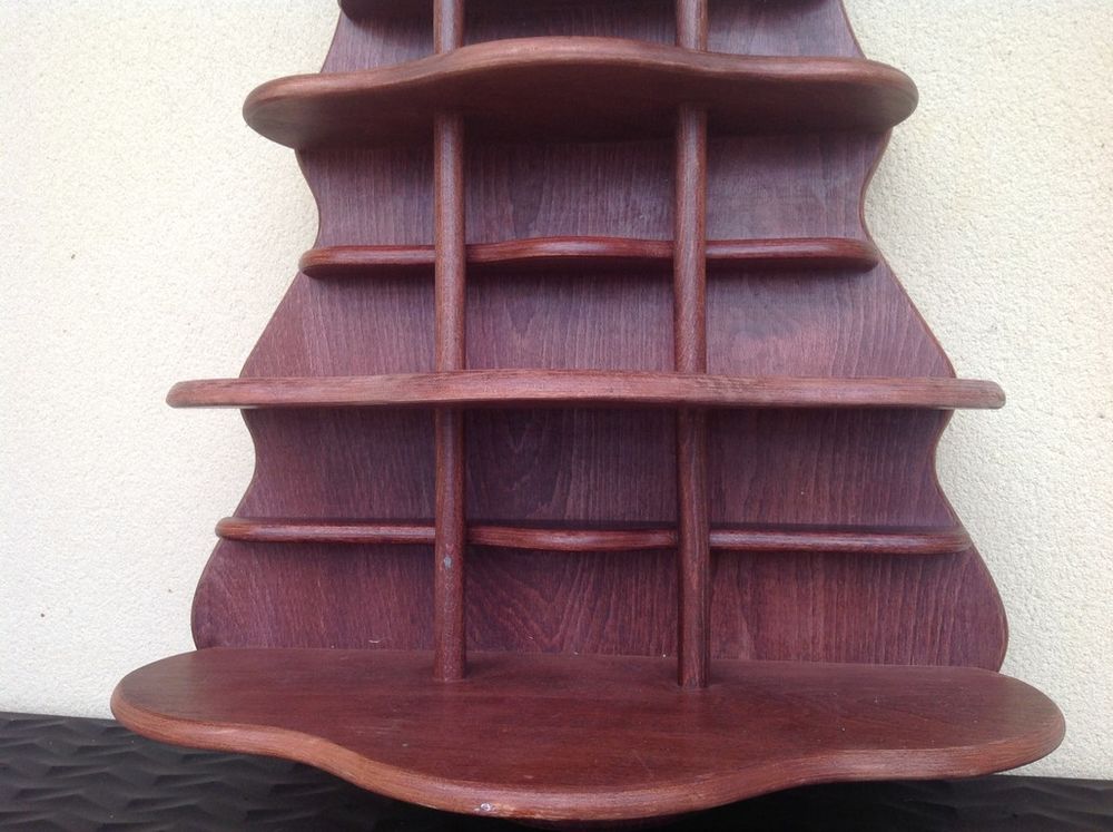 ETAGERE POUR BIBELOTS Meubles
