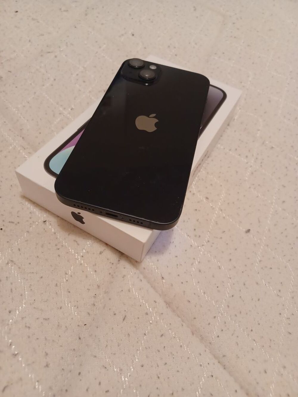 iPhone 14 plus 128Go noir Téléphones et tablettes