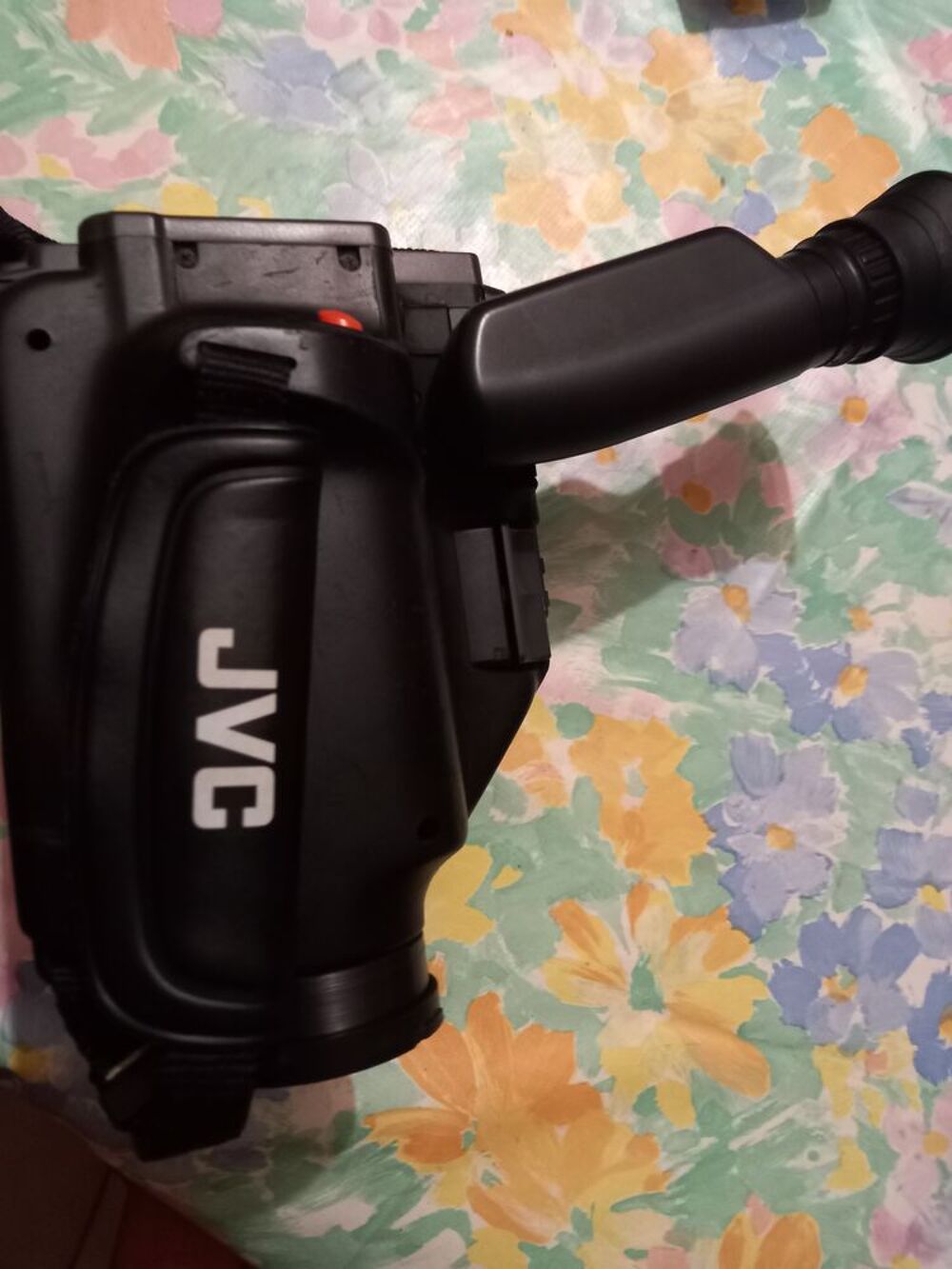 Cam&eacute;scope Vintage JVC GR-AX17S (VHS-C) ? FONCTIONNEL SUR SEC Photos/Video/TV