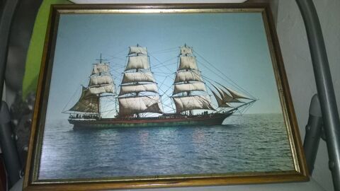 Tableau Bateau 3 Mats
Excellent etat
Bordures bois dore 19 Talange (57)