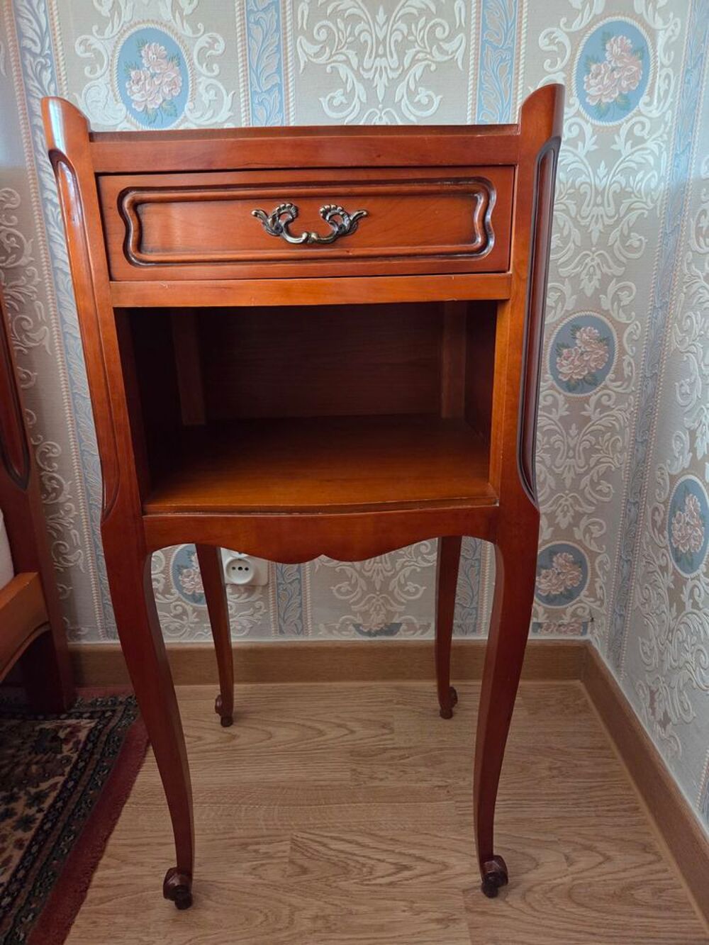 CHAMBRE &Agrave; COUCHER EN MERISIER Meubles